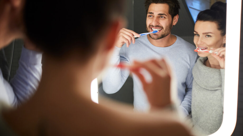 How to Get Rid of Gum Pockets Naturally (10 Ways) Modern Dental Hygiene