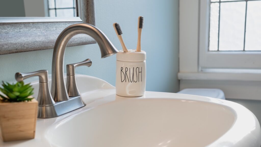 Should You Keep Your Toothbrush in the Bathroom