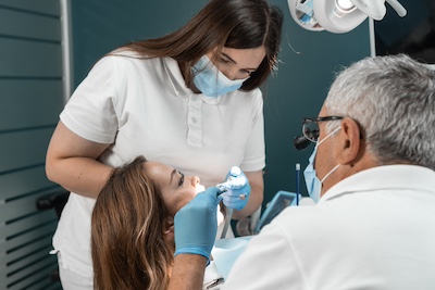 Choosing the Right Dentist